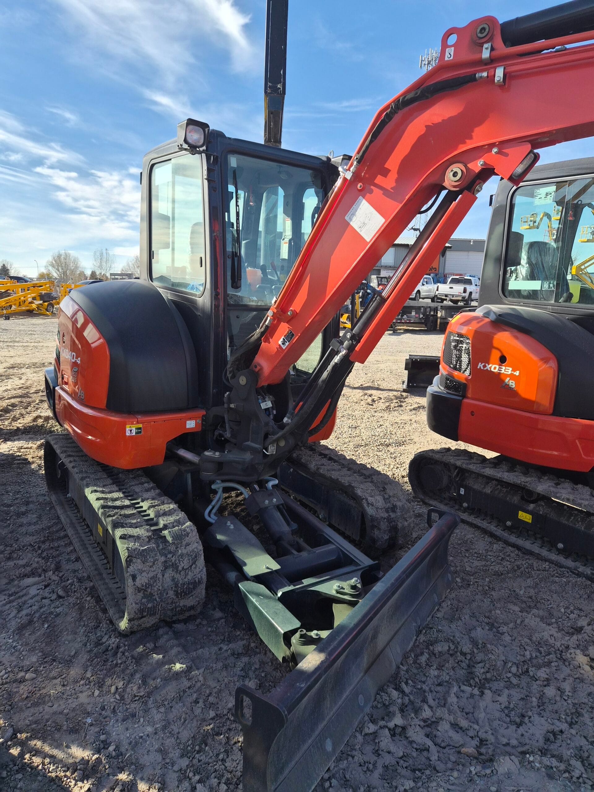 KX040-4, Hydraulic Thumb, Angle Blade, Heat & AC